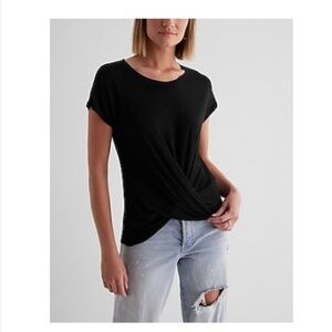 Express Twist Front London Tee - Medium